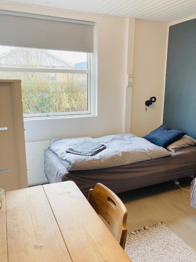 Villa Med Private Vaerelser Delt Badevaerelse/Kokken, Viby Sj. Esterno foto