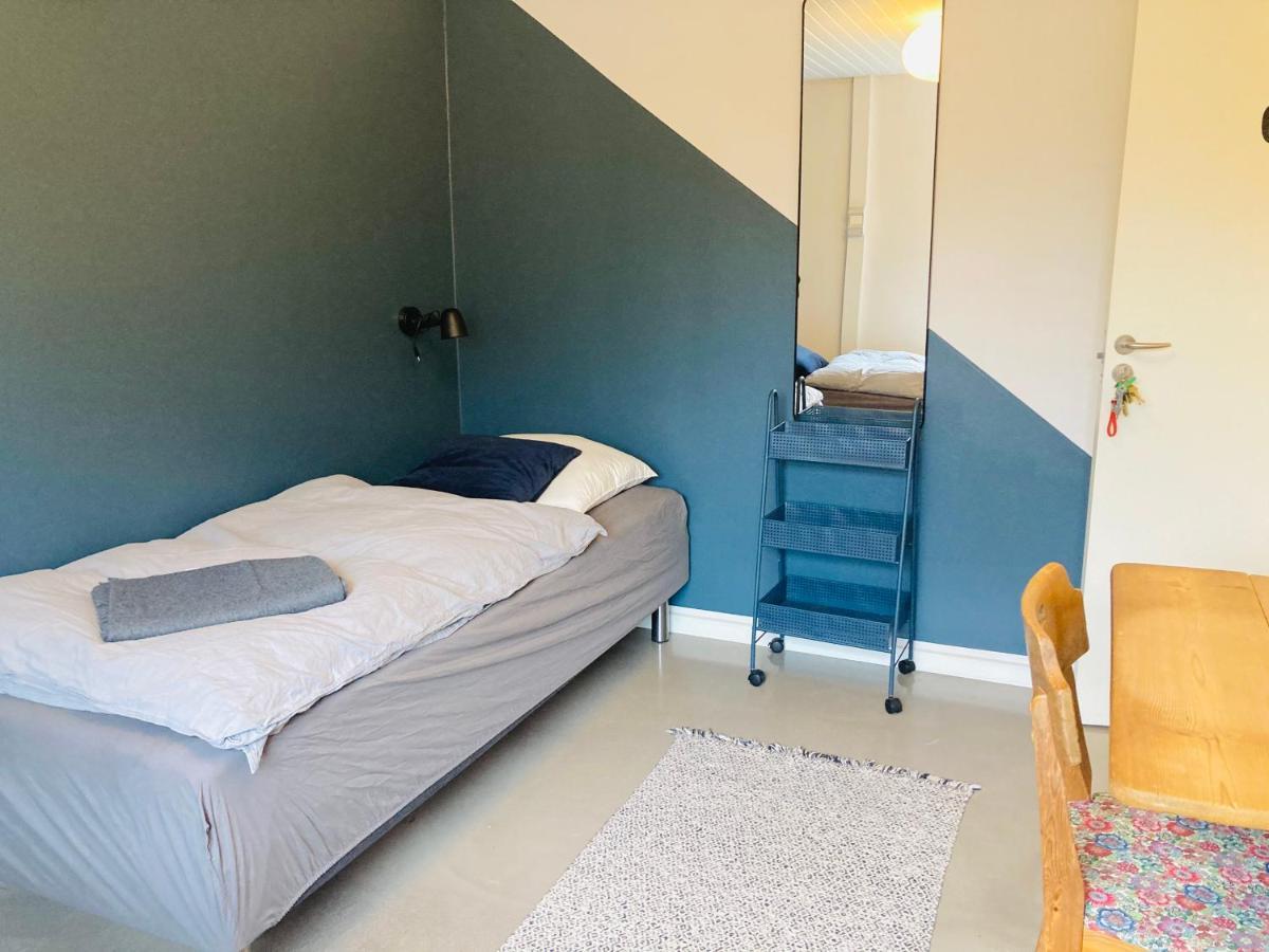 Villa Med Private Vaerelser Delt Badevaerelse/Kokken, Viby Sj. Esterno foto